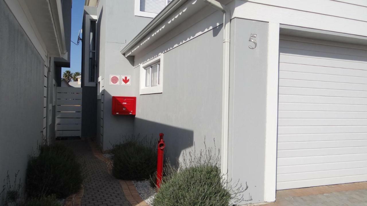 Waterside Living Can05 Jeffreys Bay Exterior photo